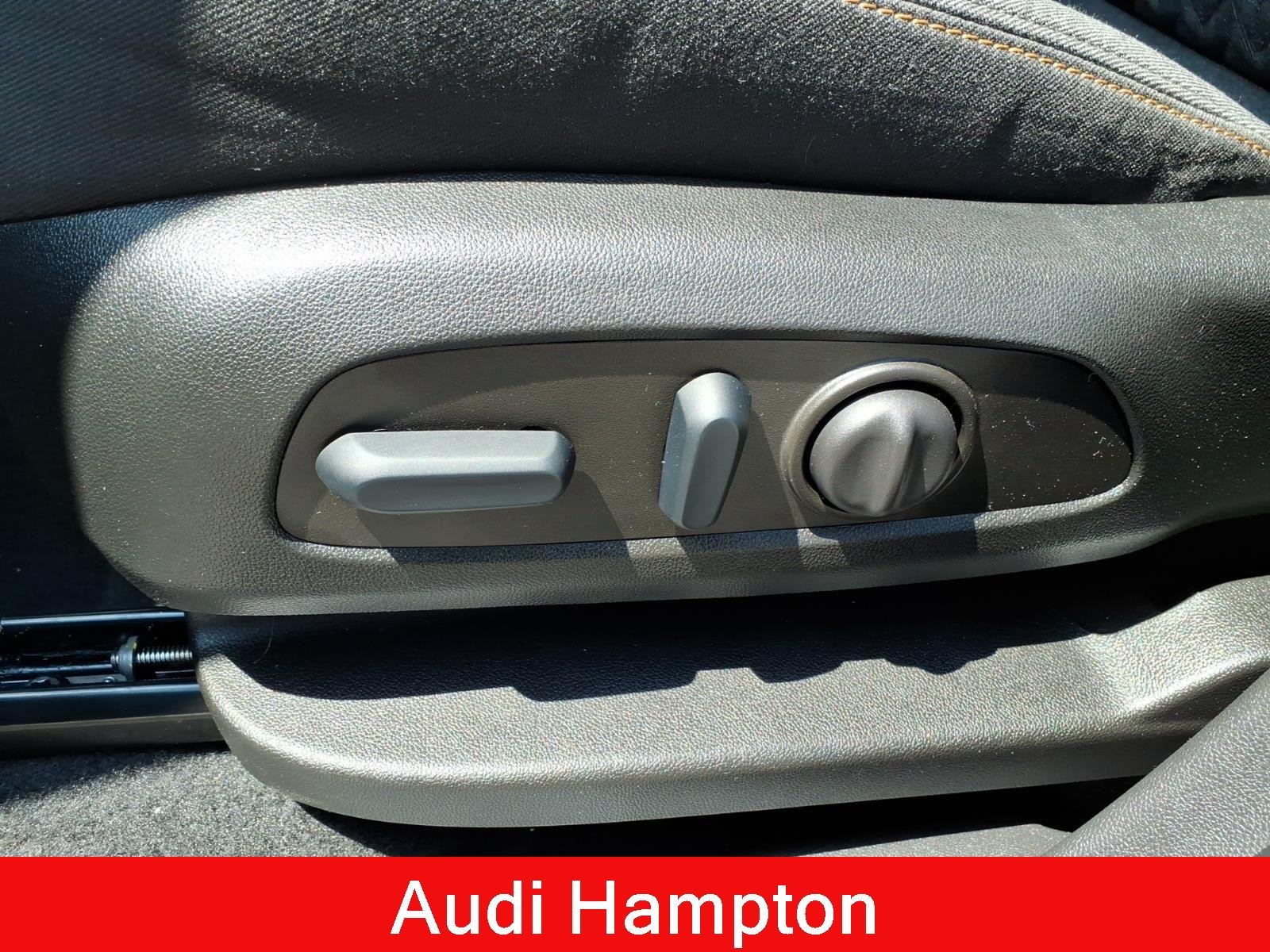 Used 2022 Blue Glow Metallic Chevrolet LT image 15