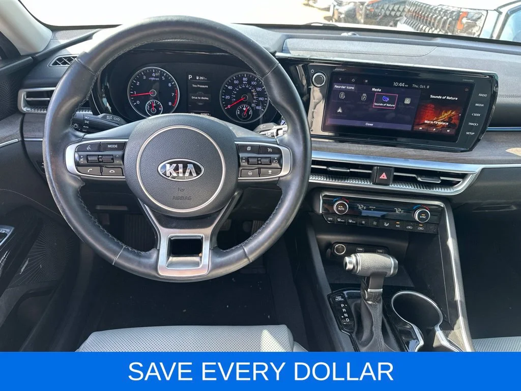 Used 2021 White Kia EX image 11