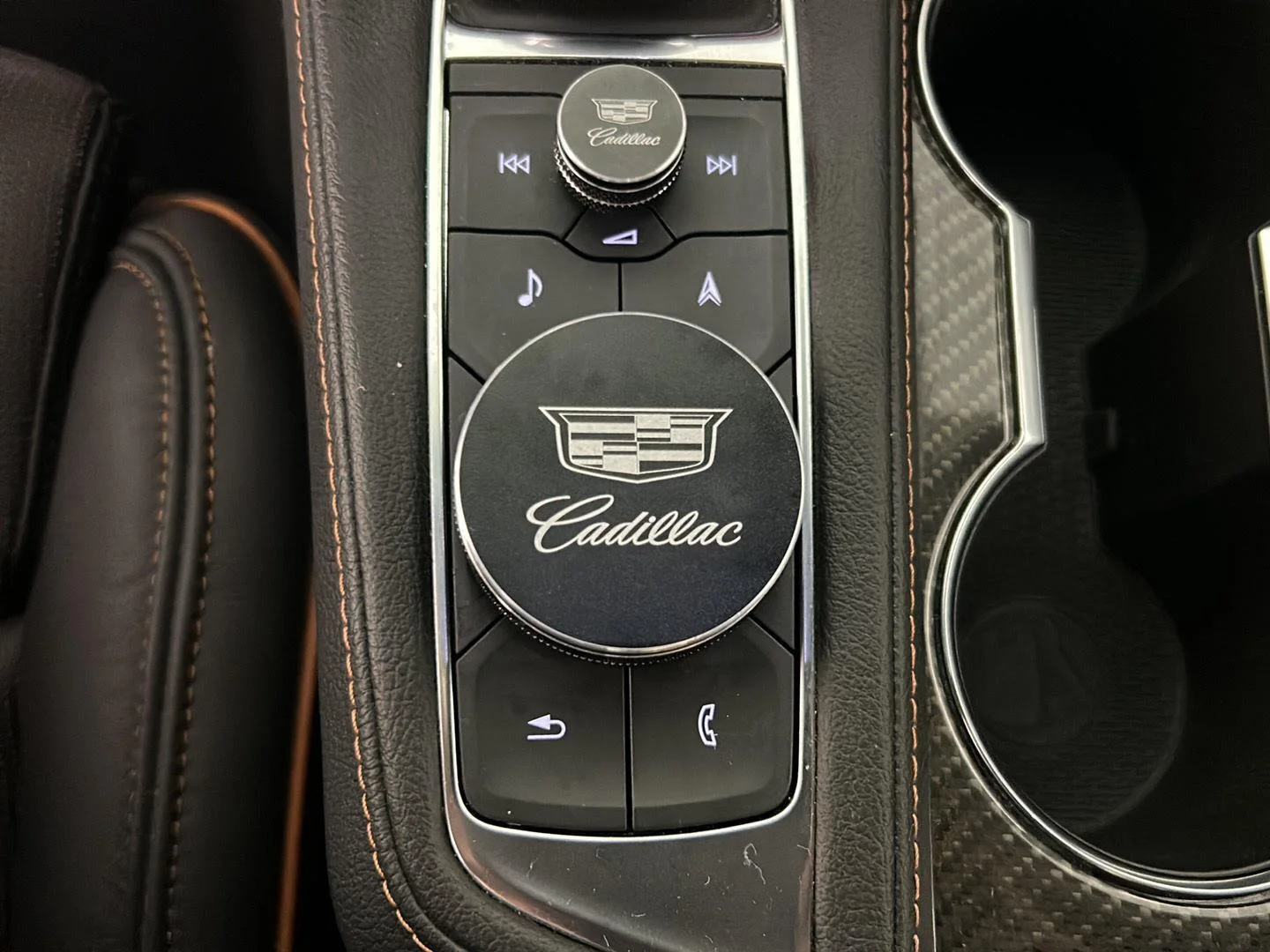 Used 2024 Summit White Cadillac V-Series image 30