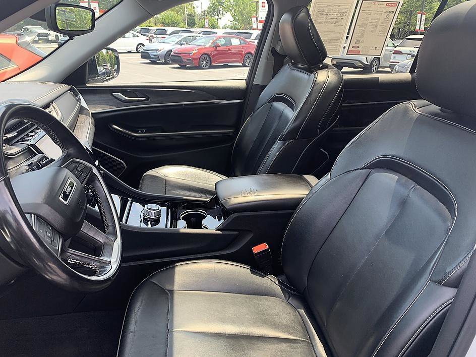 Used 2021 Silver Zynith Jeep Limited image 10