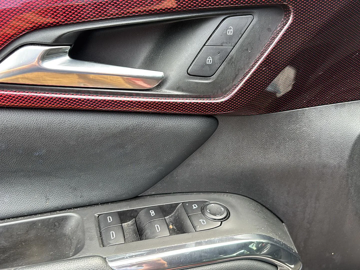 Used 2025 Radiant Red Tintcoat Chevrolet AWD Z71 image 5