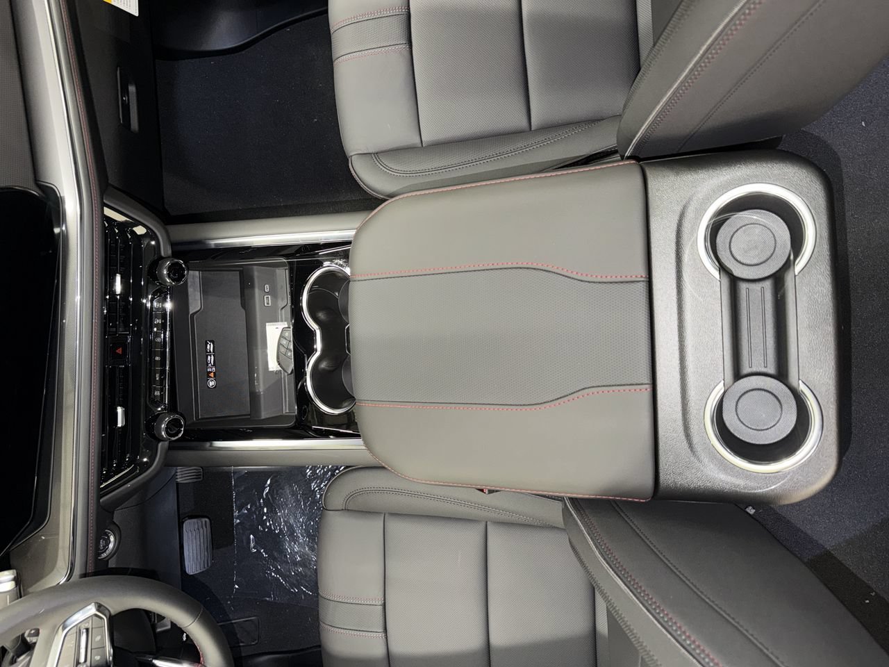 2027 Chevrolet Suburban RST - Photo 23