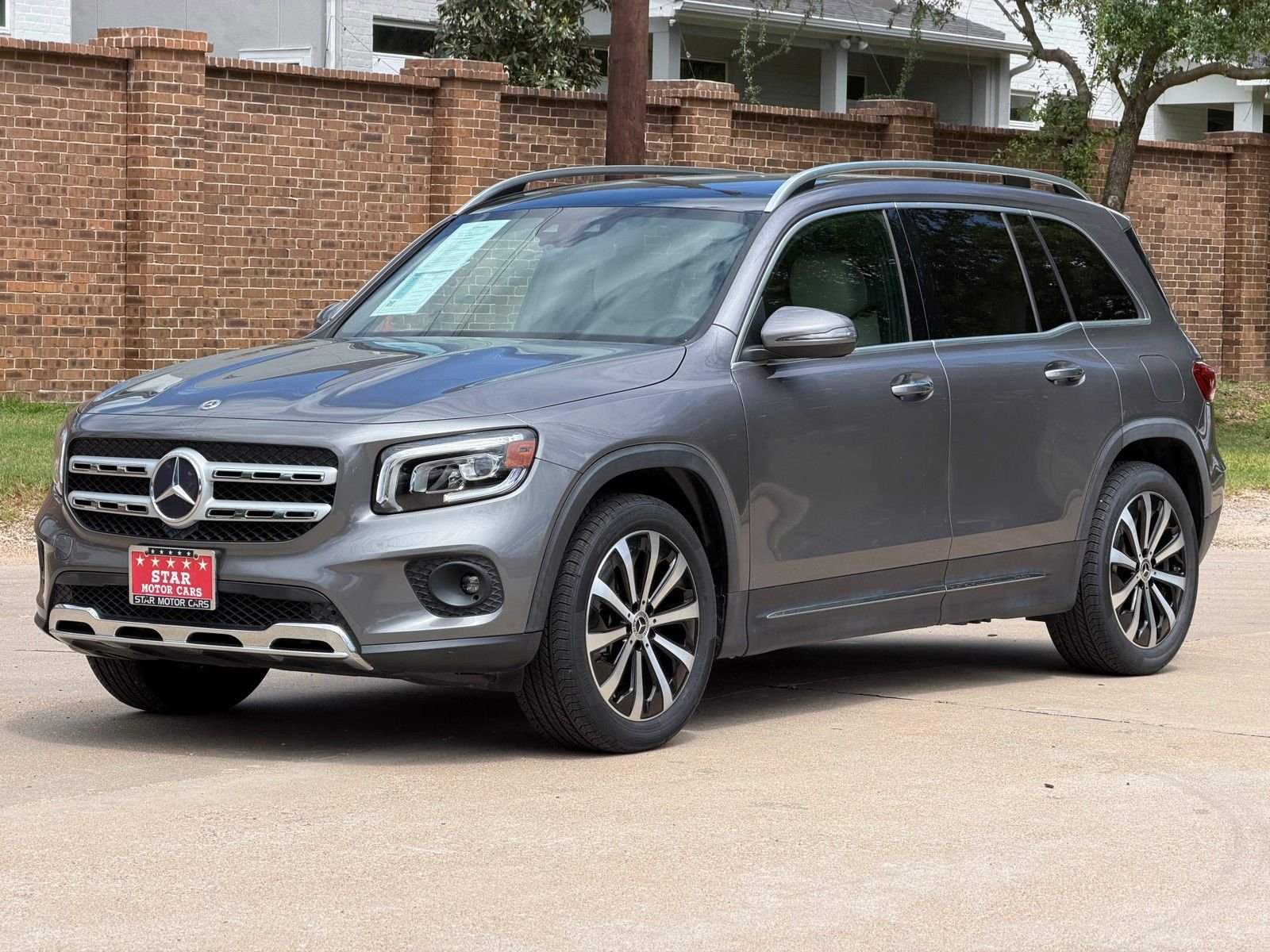 Certified Used 2022  Mercedes-Benz GLB 250 image 11