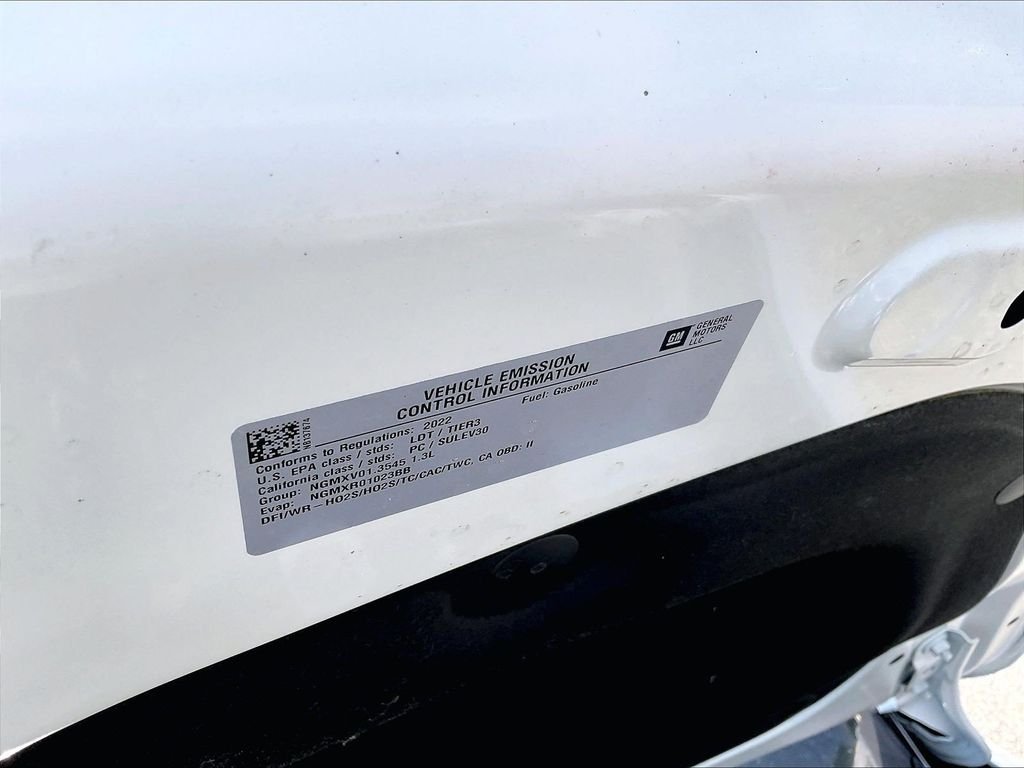 Used 2022 White Buick Preferred image 33