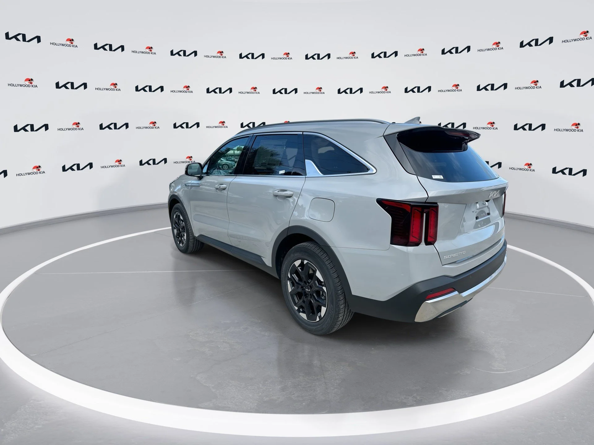 New 2026 Wolf Gray Kia S image 6