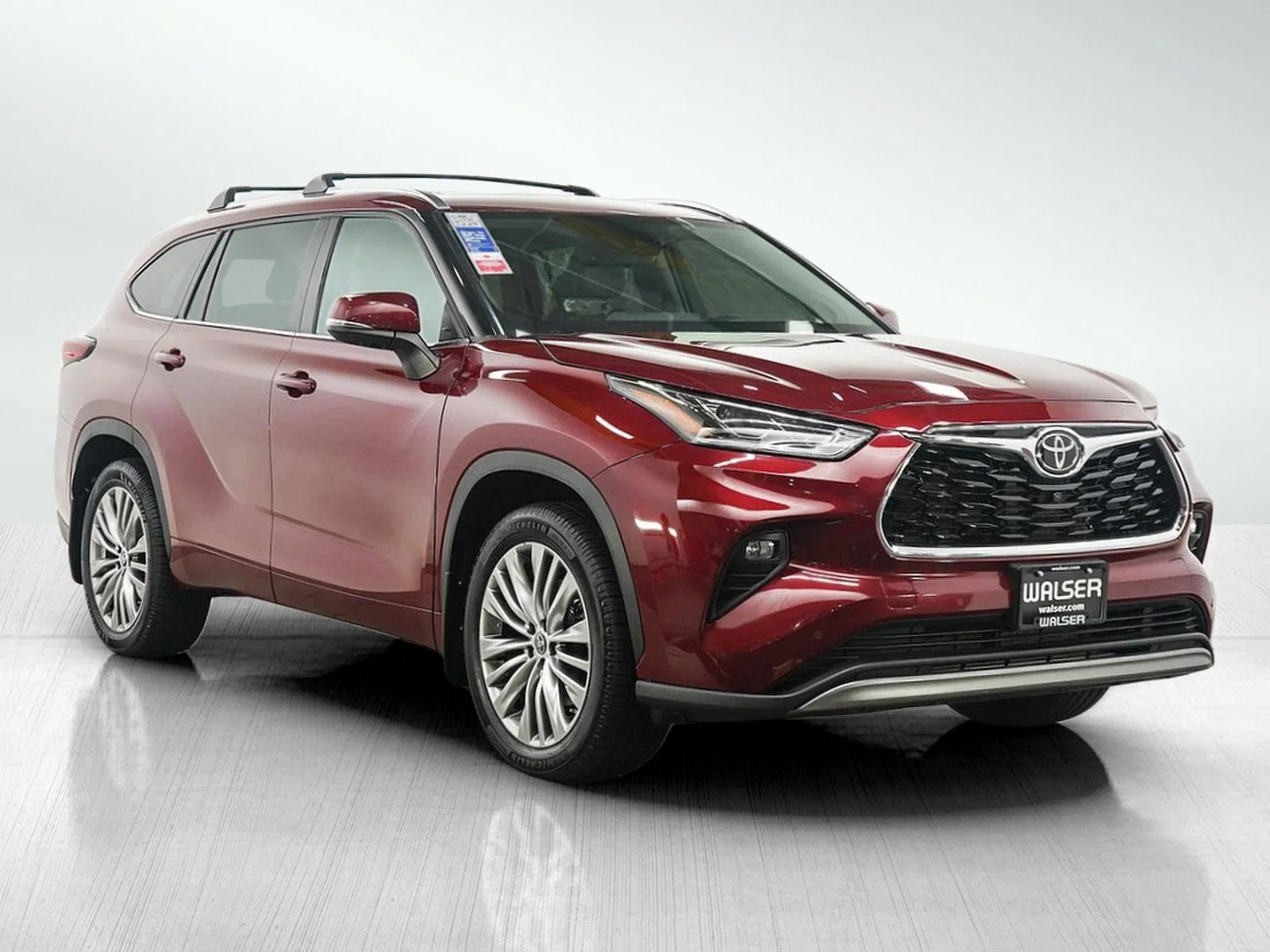 Used 2022 Red Toyota Platinum image 7