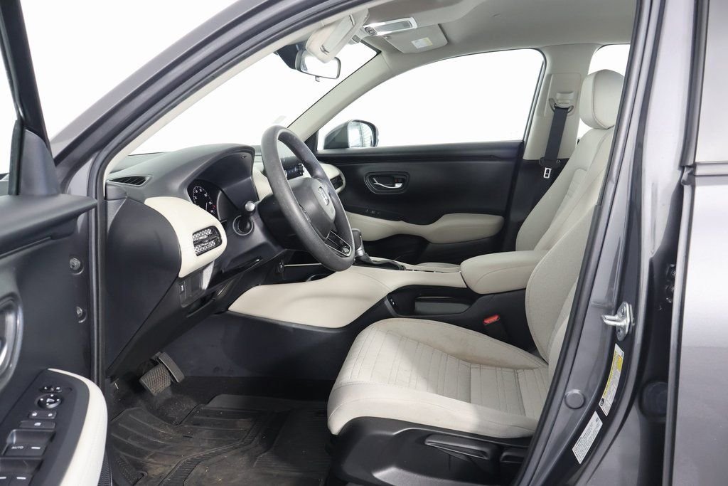 2025 Honda HR-V LX - Photo 8