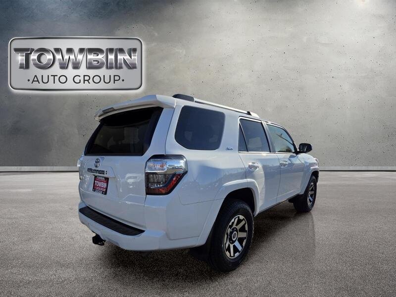 Used 2021 White Toyota SR5 image 4