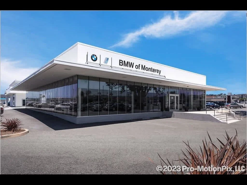 Used 2025 Gray BMW xDrive50e image 30