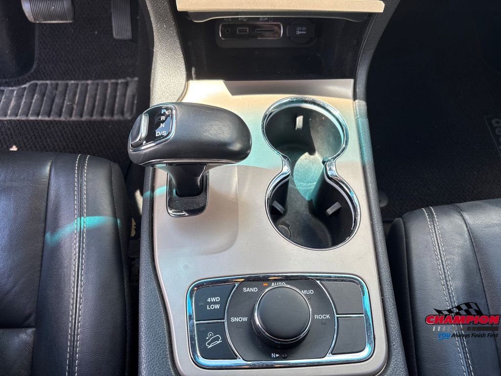 Used 2014 Blue Jeep Limited image 15