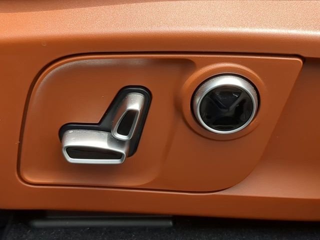 Used 2022 Nero Ribelle Metallic Maserati GT image 12