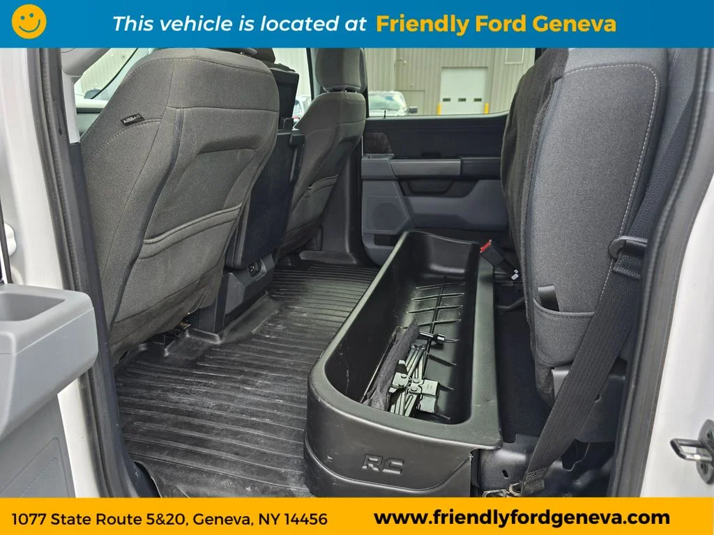 Used 2023 Oxford White Ford XLT image 12