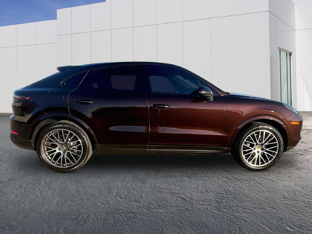 Used 2022  Porsche Platinum Edition image 8