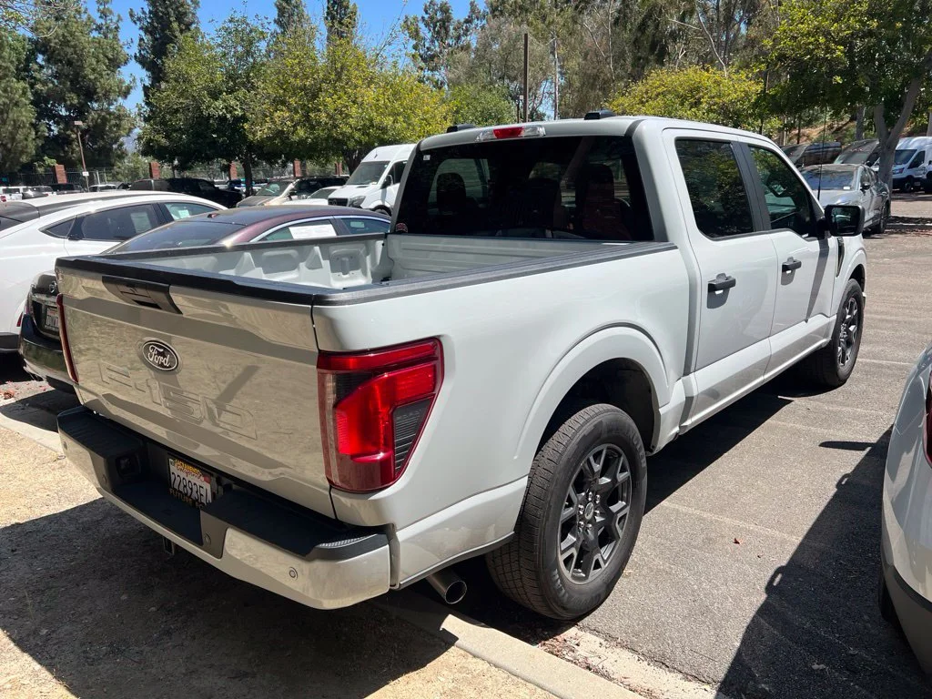 Used 2024 Avalanche Ford STX image 3