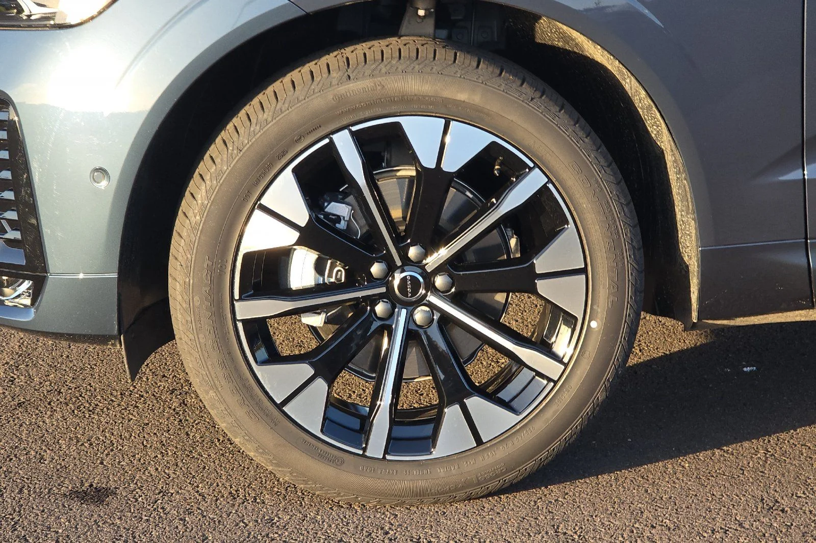 2026 Volvo XC60 Plus - Photo 25