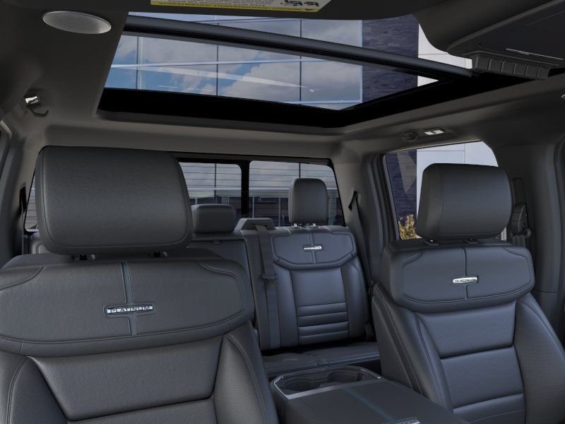 2026 Ford F-350 Super Duty Platinum - Photo 39
