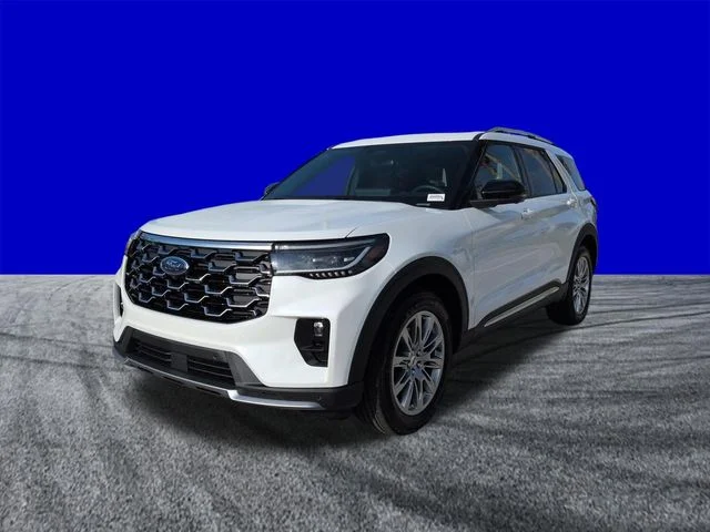 New 2026 Star White Metallic Tri-Coat Ford Platinum™ image 8