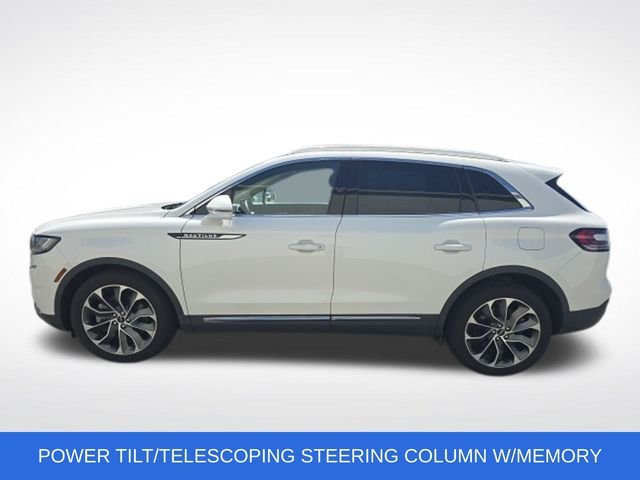 Used 2022 White Lincoln Reserve image 4
