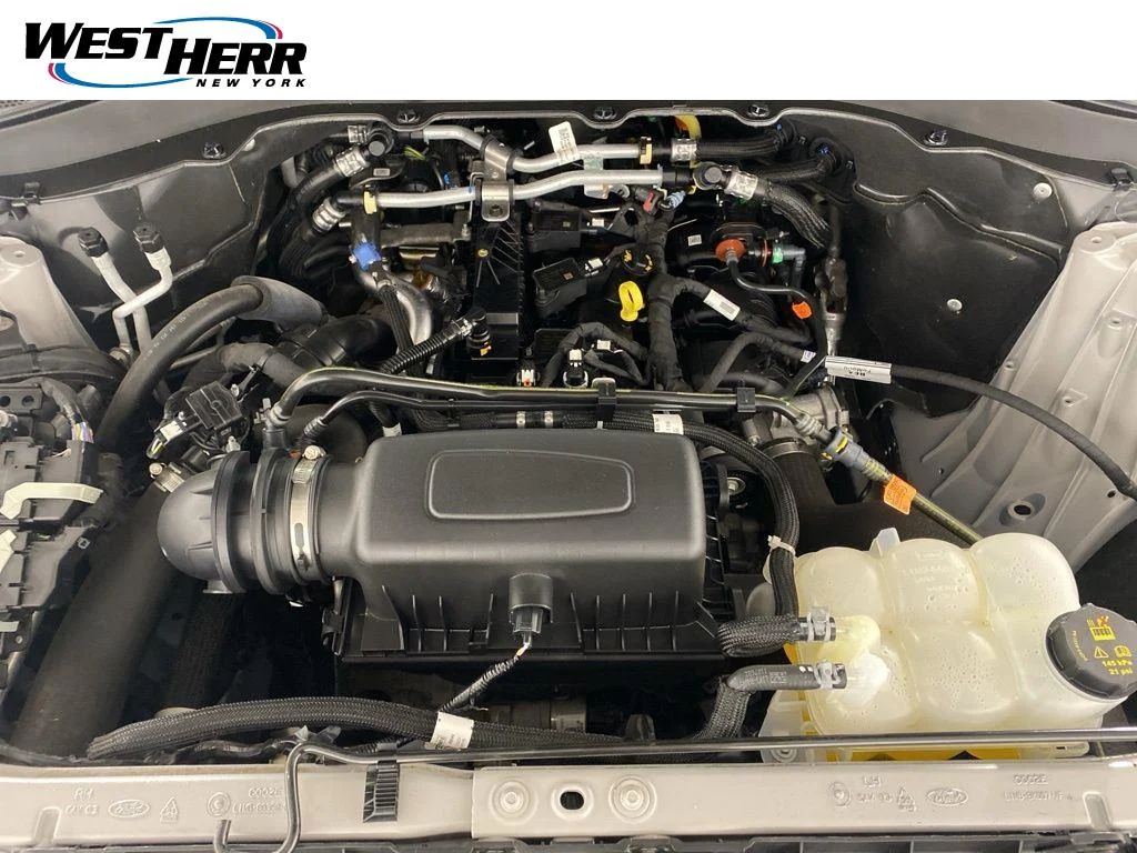 Used 2024 Silver Metallic Ford XLT image 31