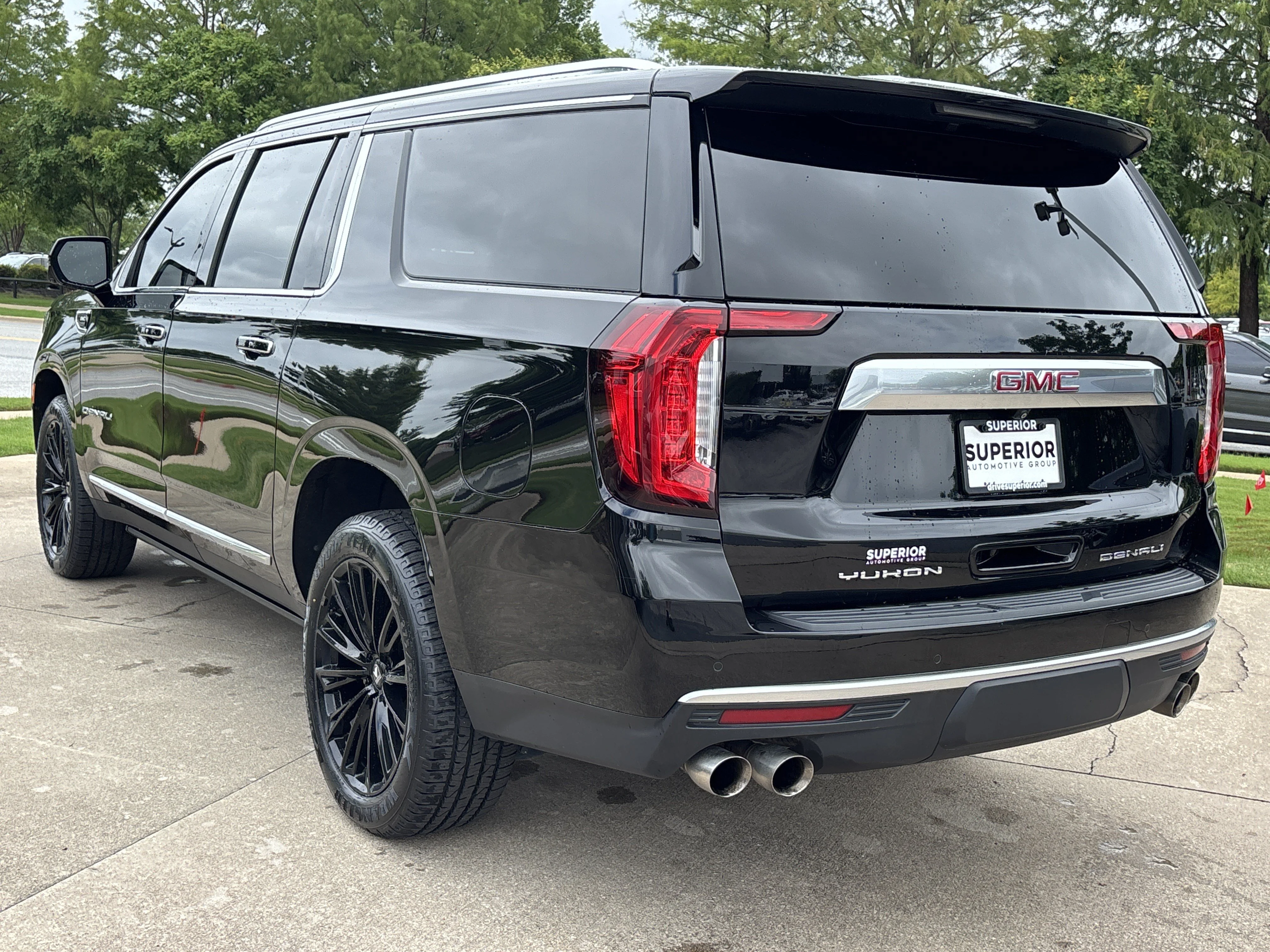 Used 2022 Onyx Black GMC Denali 4WD image 11