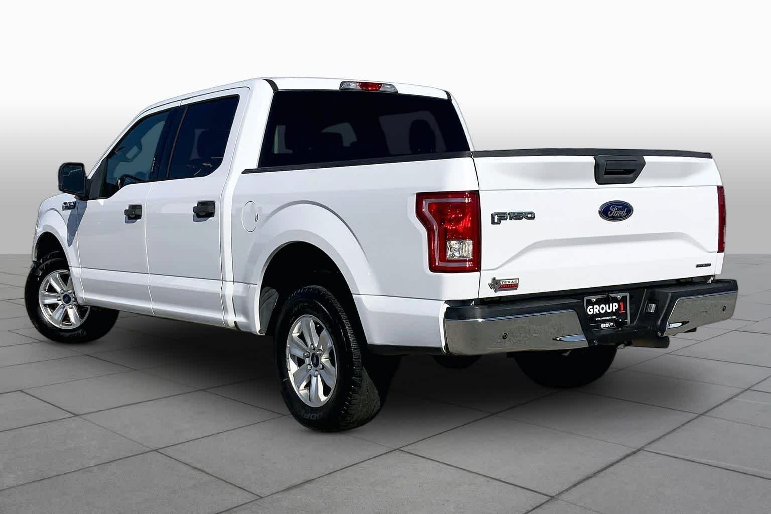 Used 2015 Oxford White Ford XLT image 11