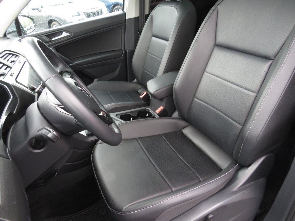 Used 2020 Silver Metallic Volkswagen 2.0T SEL image 21