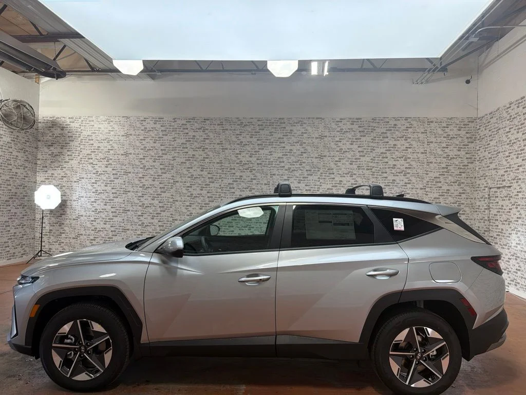 New 2026 Shimmering Silver Hyundai SEL image 4