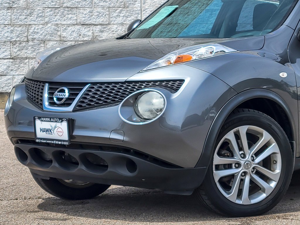 Used 2012 Gun Metallic Nissan S image 2