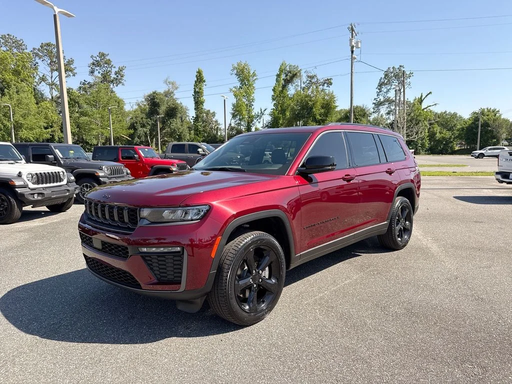 New 2026 Velvet Red Pearl-Coat Exterior Paint Jeep Limited image 7