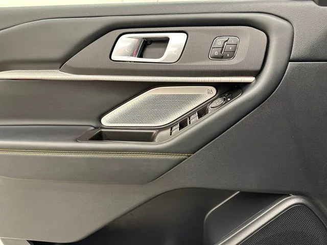 New 2026 Carbonized Gray Metallic Ford Tremor® image 42