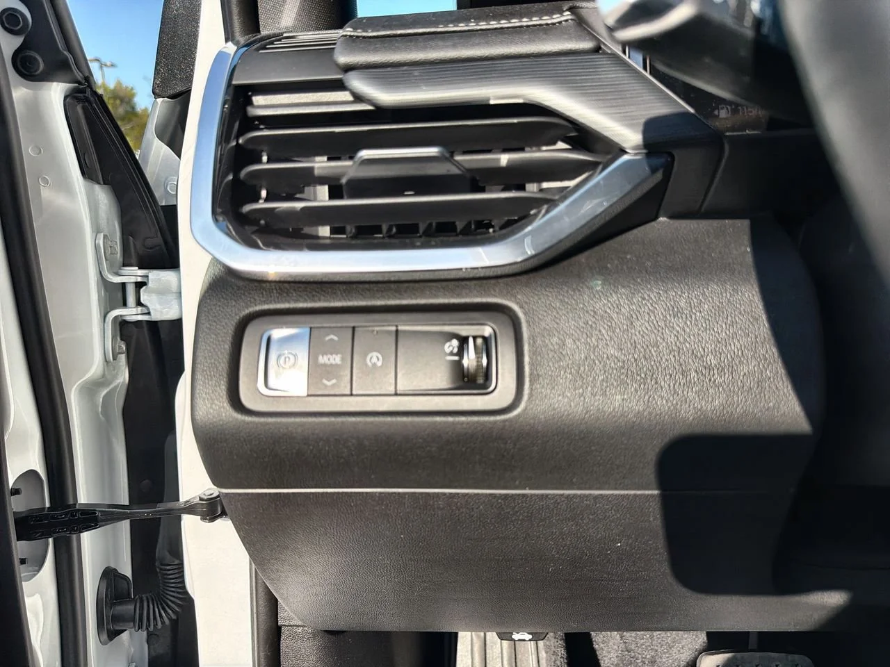 New 2026 Summit White GMC Elevation image 15