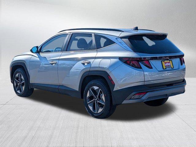New 2026 Shimmering Silver Hyundai SEL image 3