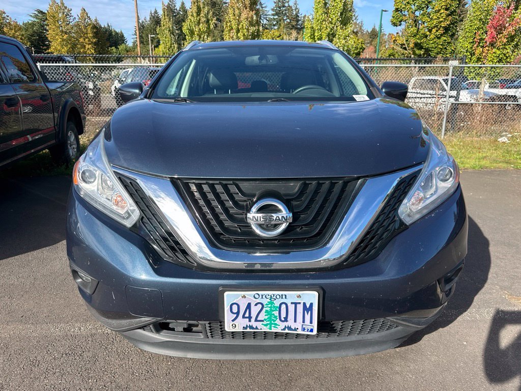 Used 2017 Arctic Blue Metallic Nissan SL image 6