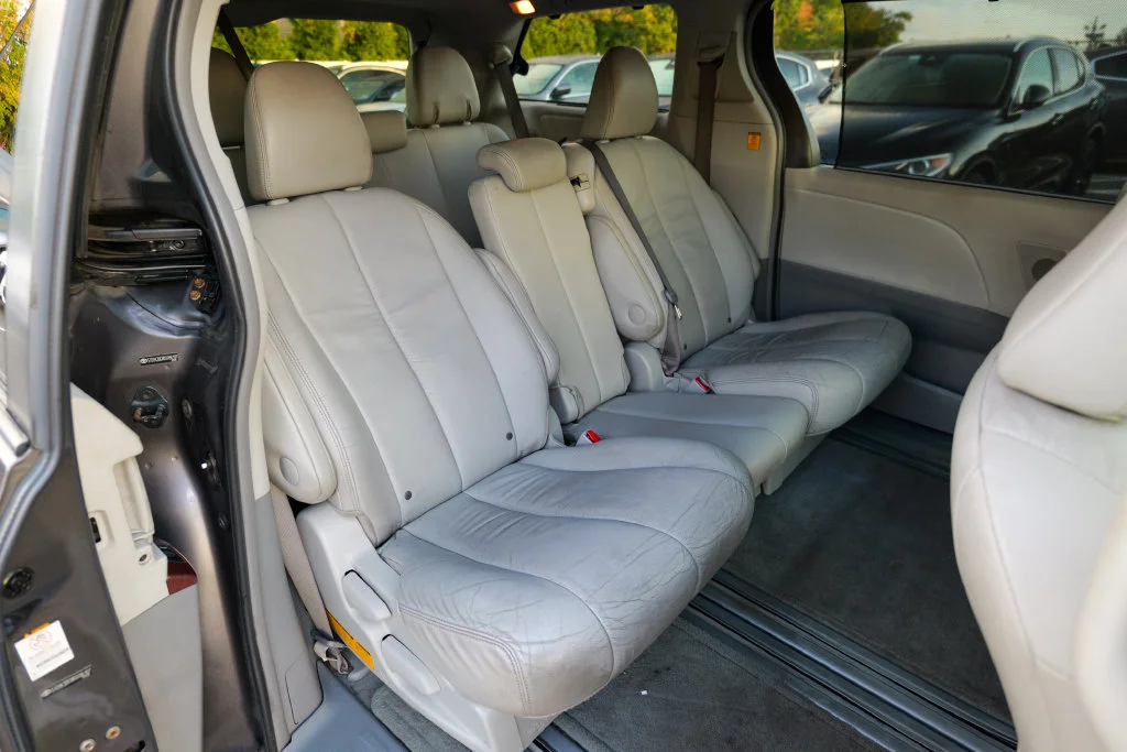 Used 2011 Predawn Gray Mica Toyota XLE image 27