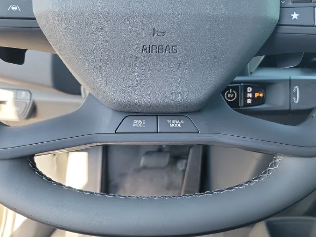 New 2026 Ivory Silver Kia Wind AWD image 20