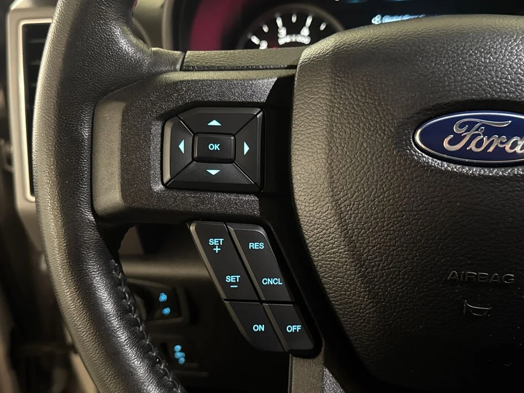 Used 2018 Silver Ford XLT image 21