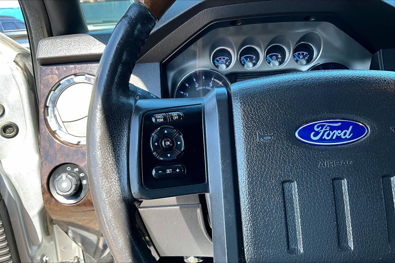 Used 2015 Ingot Silver Metallic Ford Platinum image 23