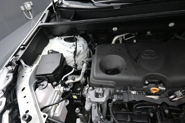 Used 2025 White Toyota XLE image 32