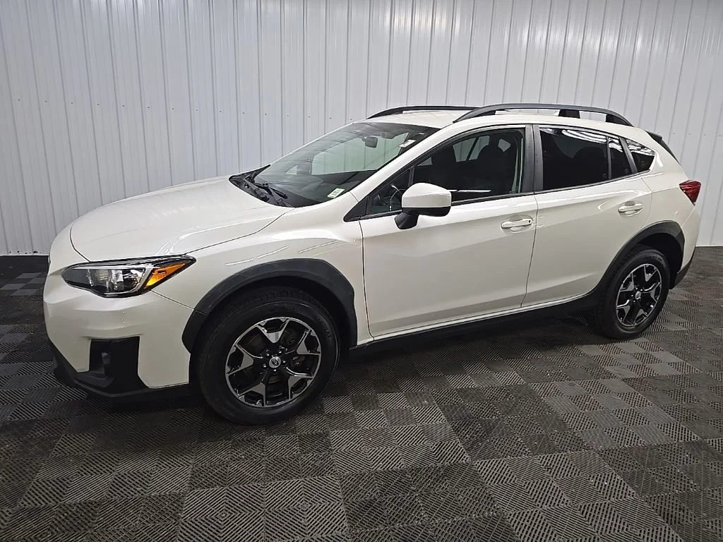 Used 2018 Crystal White Pearl Subaru 2.0i Premium image 6