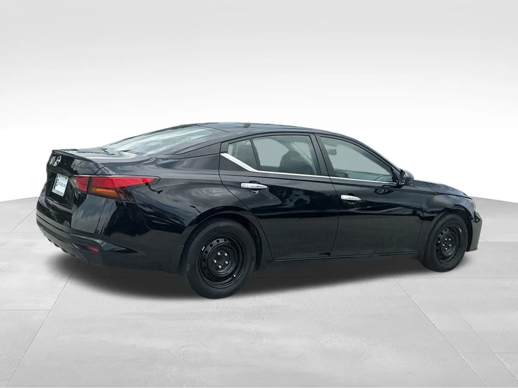 Used 2024 Black Nissan 2.5 S image 13