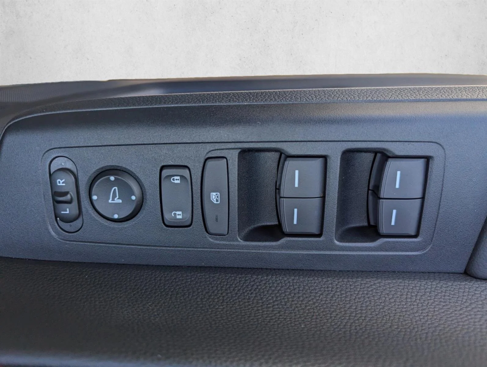 Used 2025 Crystal Black Pearl Honda Sport-L image 10