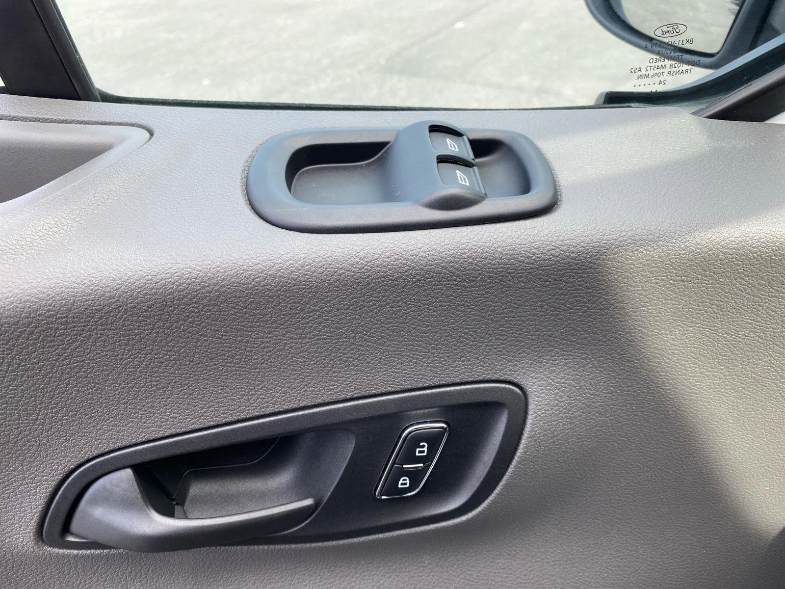 Used 2024  Ford T350 image 11