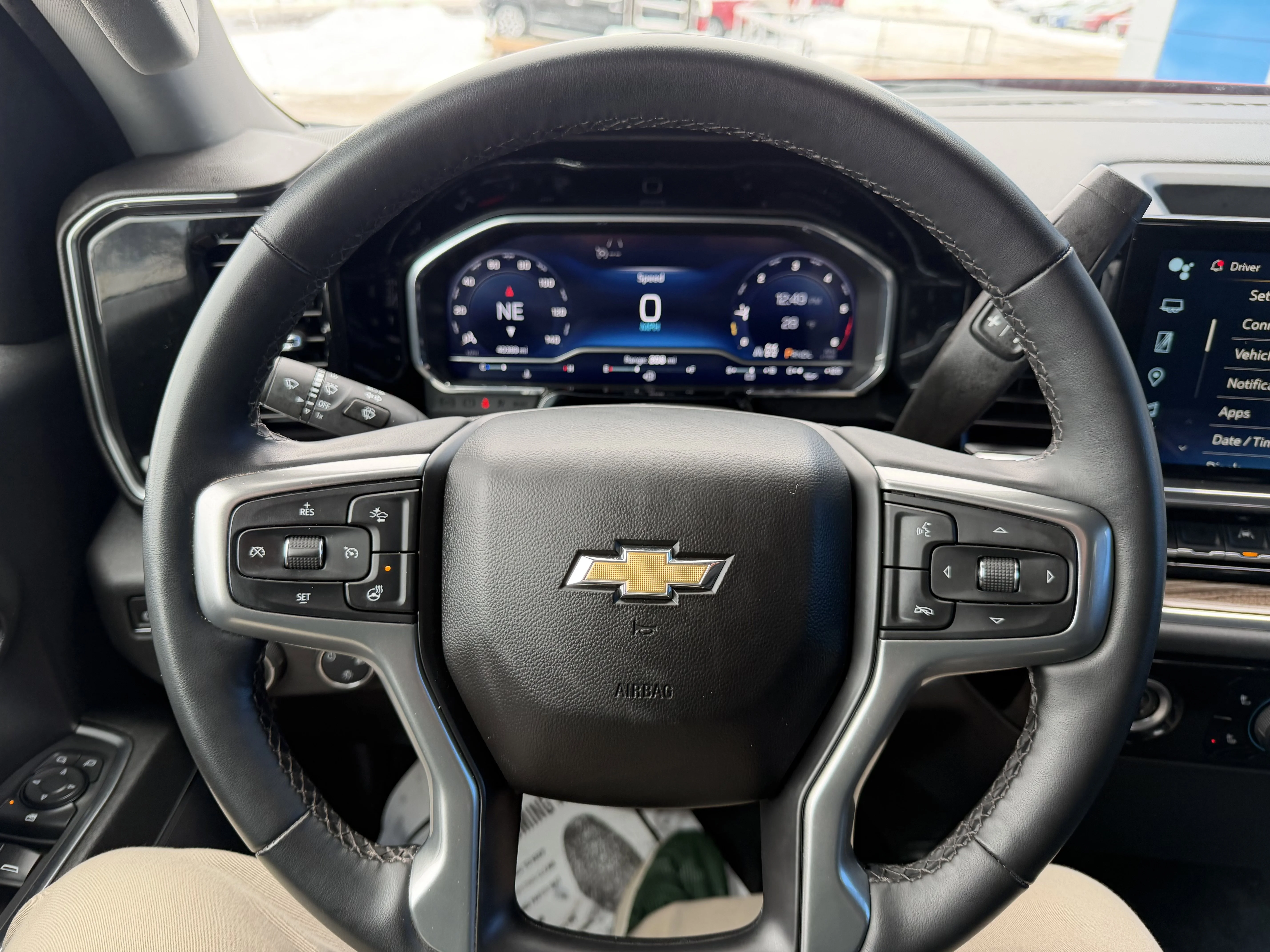 2023 Chevrolet Silverado 1500 LT - Photo 13