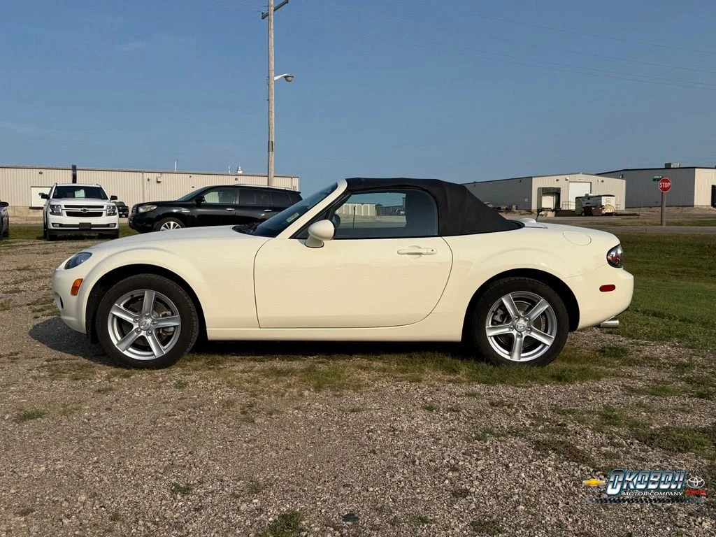 2006 Mazda MX-5 Miata Base - Photo 6