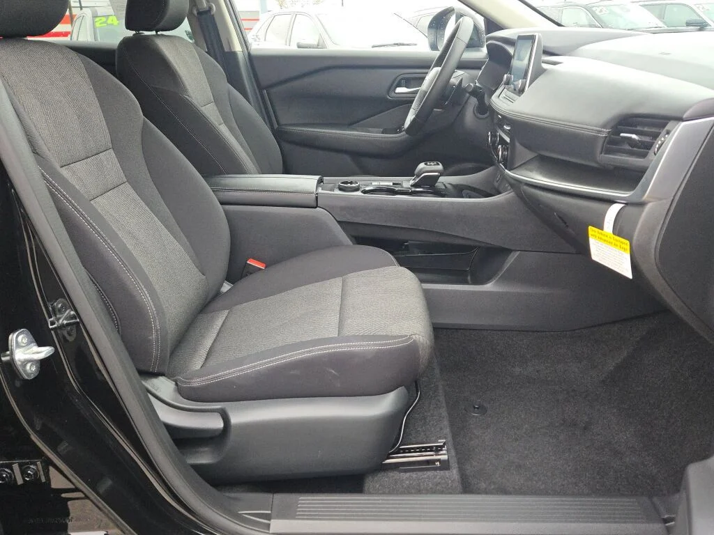 Used 2025 Black Nissan SV image 5