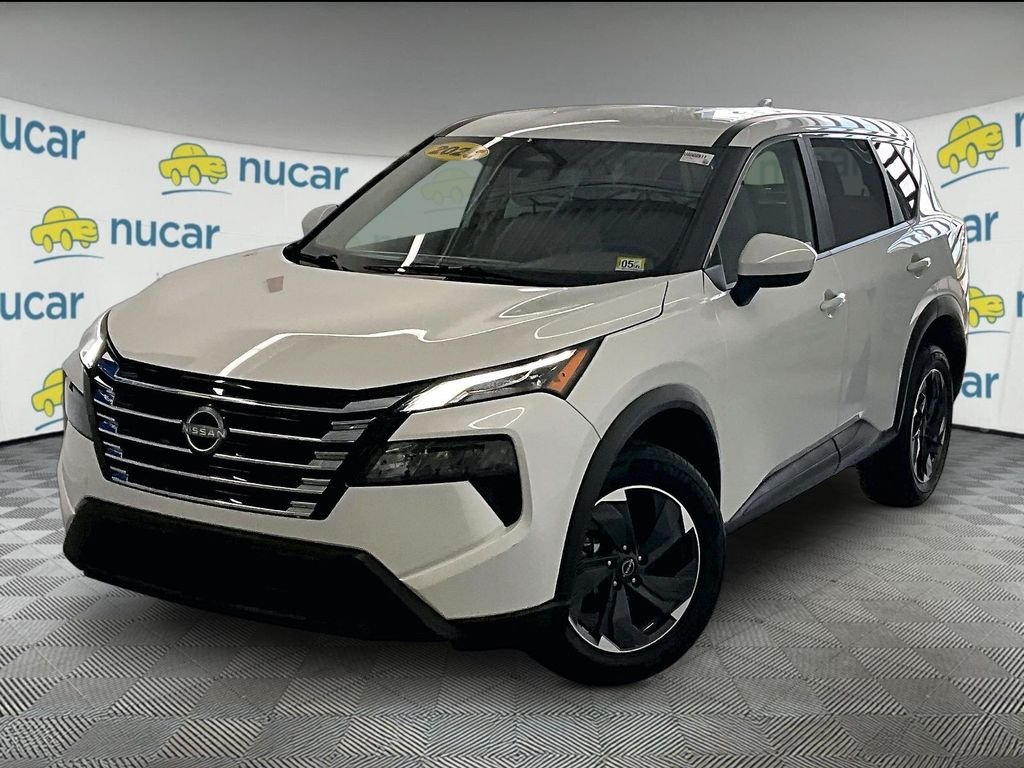 Used 2025 Everest White Pearl Nissan SV image 3