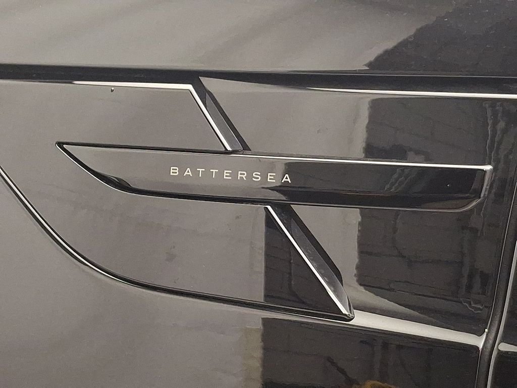 New 2027 Santorini Black Land Rover  image 24