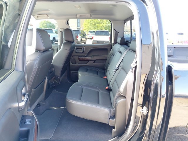 Used 2018 Black GMC SLT image 24