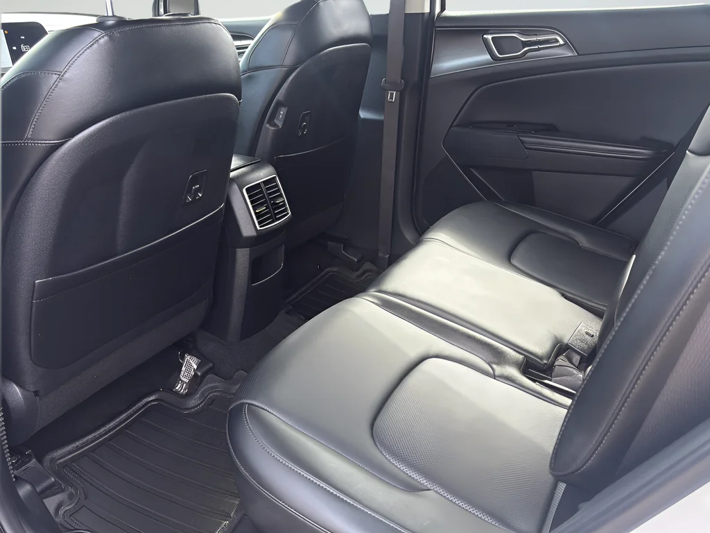 Used 2023 White Kia EX image 15