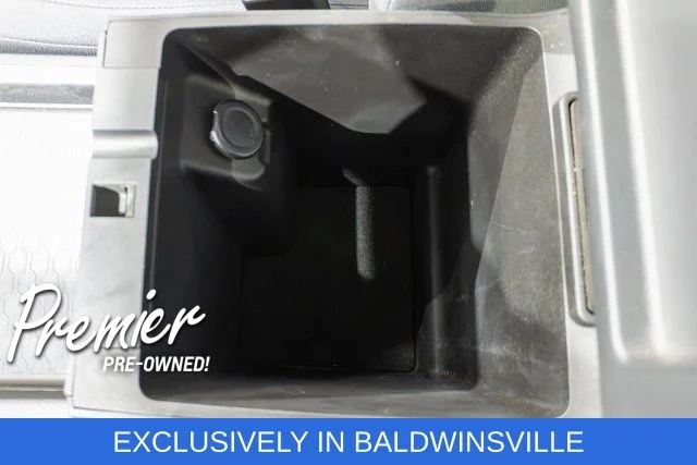 Used 2022 White Nissan S image 28